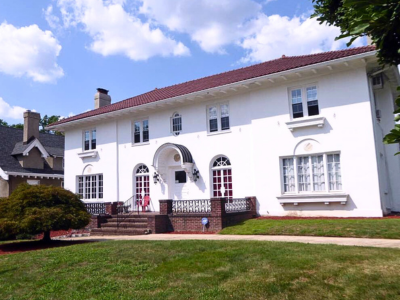 Historic manor home in Forest Park Newark